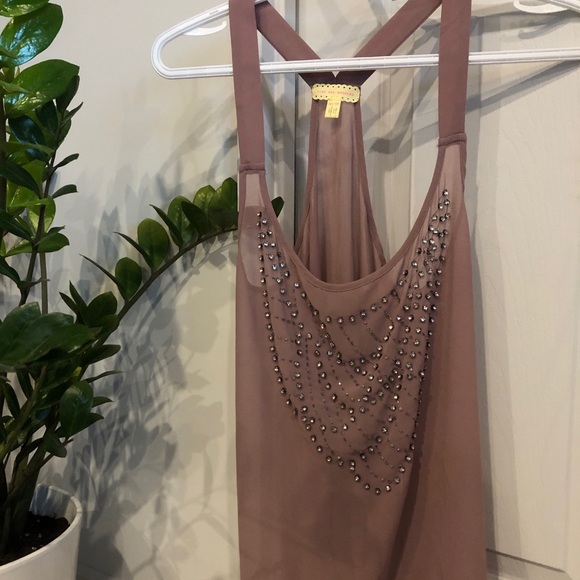 Sleeveless Blouse - Picture 1 of 4